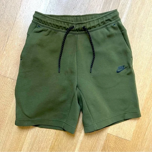 Nike tech short on sale